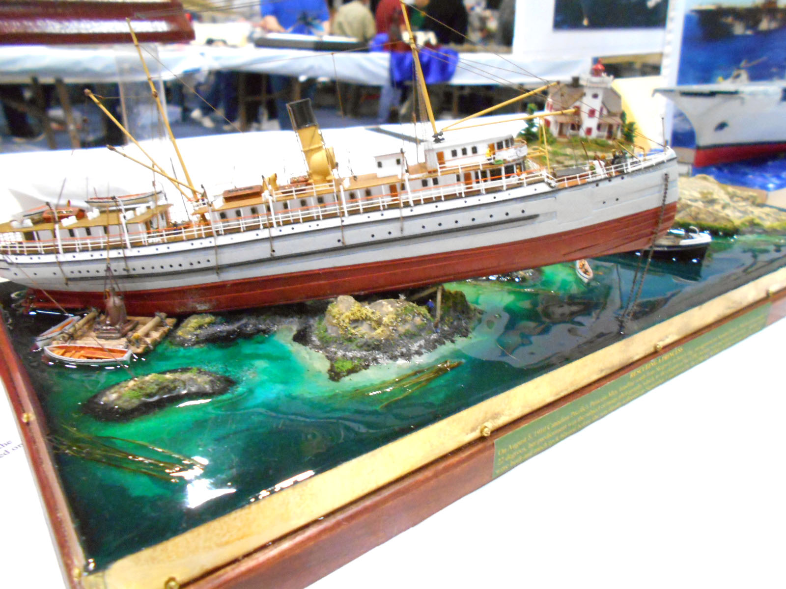 705 - Diorama/Vignette Naval - pRenton IPMS Spring Show 04 23  2016 0053 Dio Ship aground 02