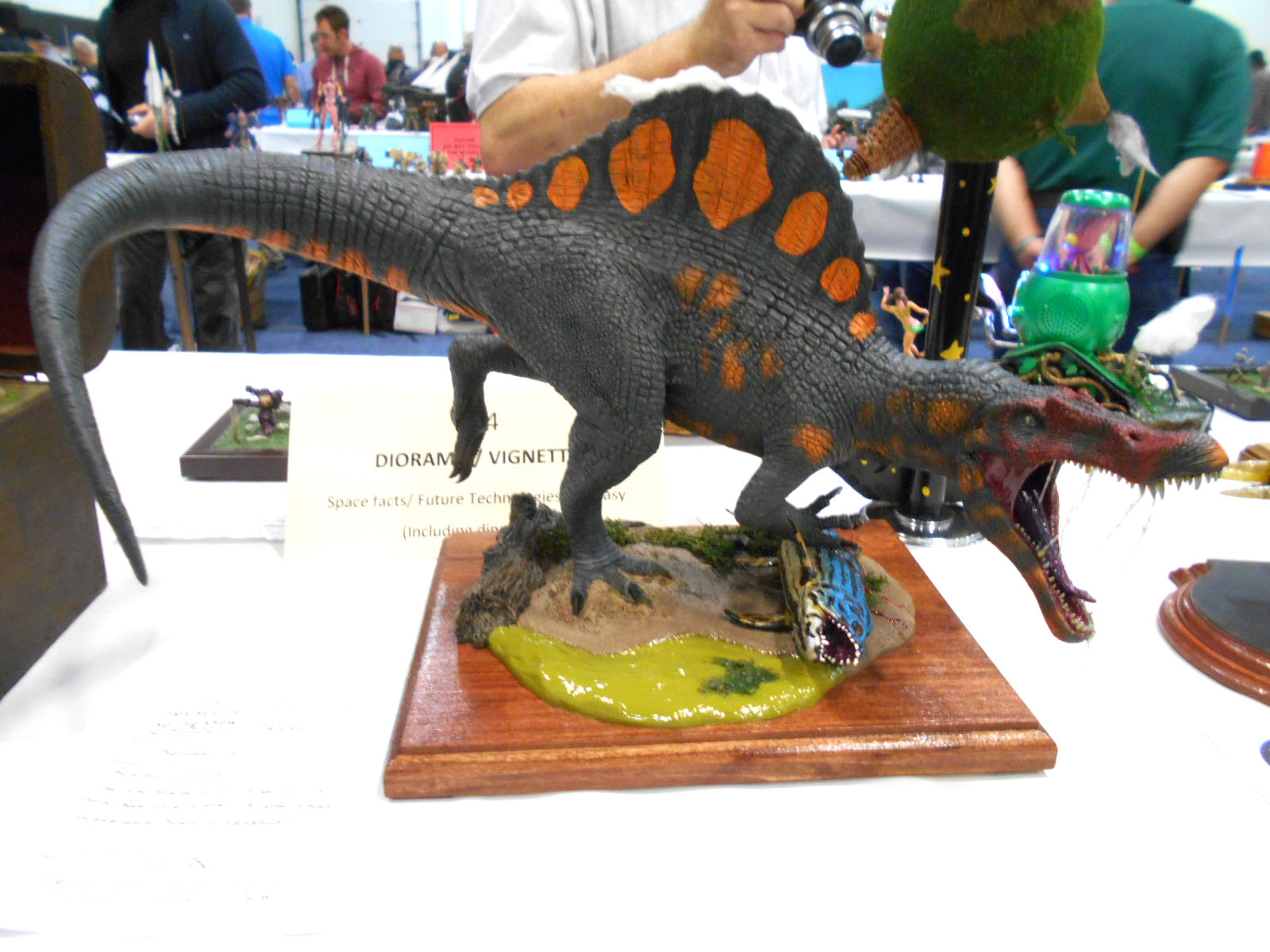 803 - Dinosaurs - pRenton IPMS Spring Show 04 23  2016 0050 Dinosaurs 05