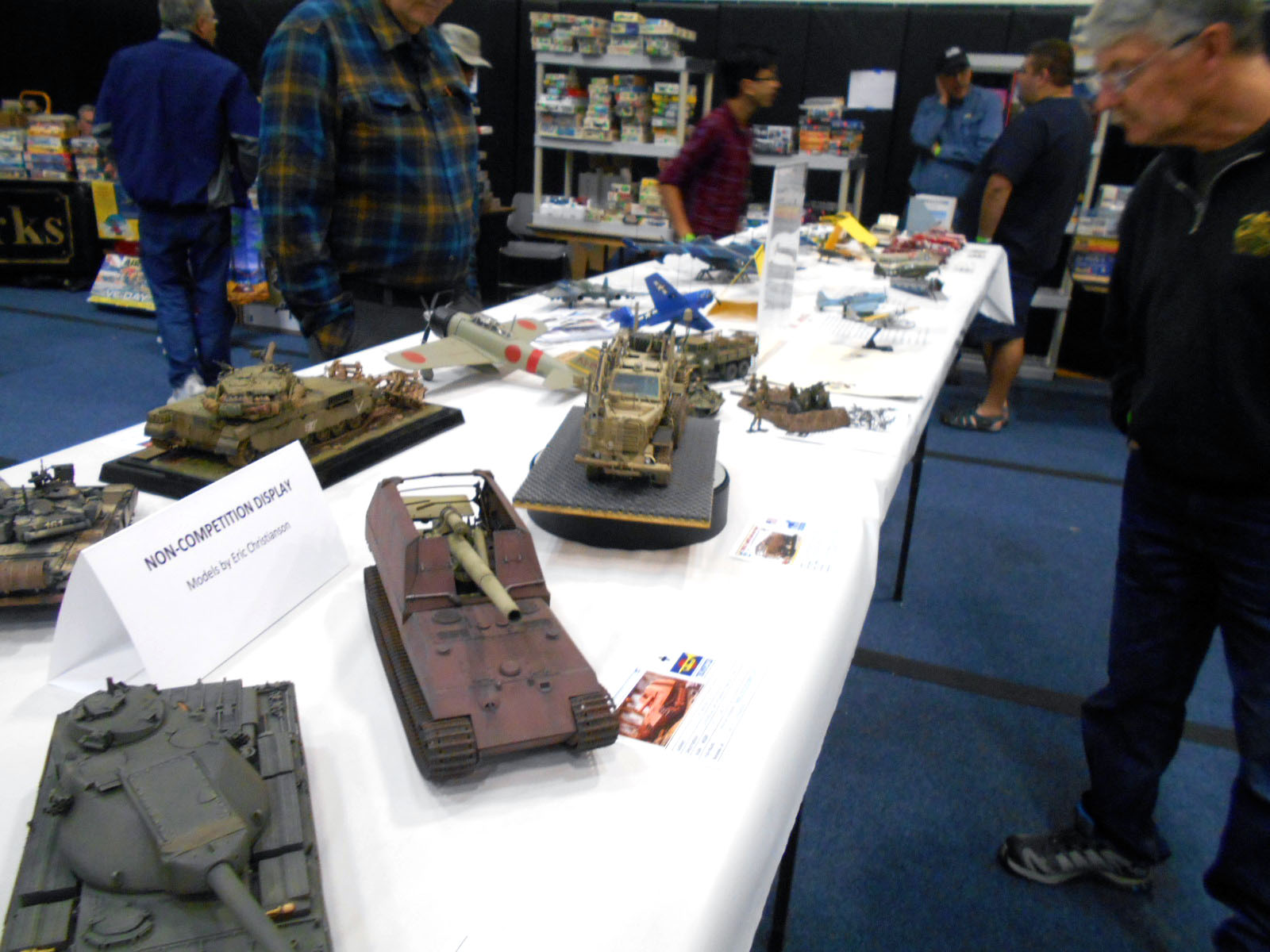 Collection 5 - pRenton IPMS Spring Show 04 23  2016 0065  Display Only 03 Armour