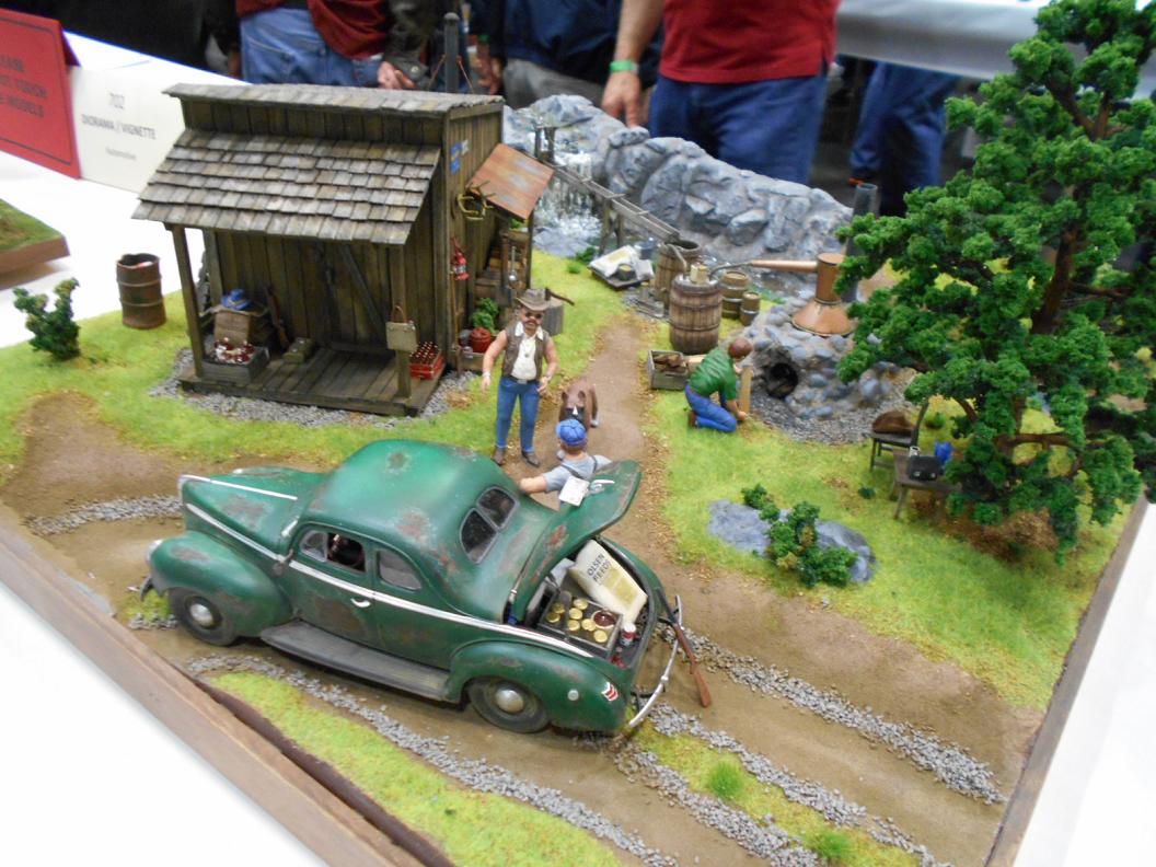 702 - Diorama/Vignette Automotive - Catagory 702  Automotive Dioramas Friends n Dog 0020