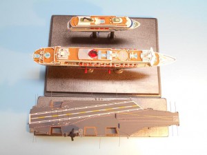 USS-Nimitz-1-1200th-Scale-Sept-2015-0050 004-w-QM2-Aida-top-s