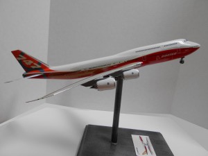747-8 Orange-Plane-0134 010