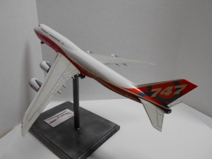 747-8 Orange-Plane-0134 016