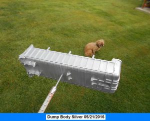 Dump-Trailer-Peterbilt-1-25th-0020 034 028 017-Dogs-s