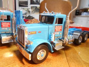 DumpBed-Custom-Peterbilt-1-25th-0050 044 044